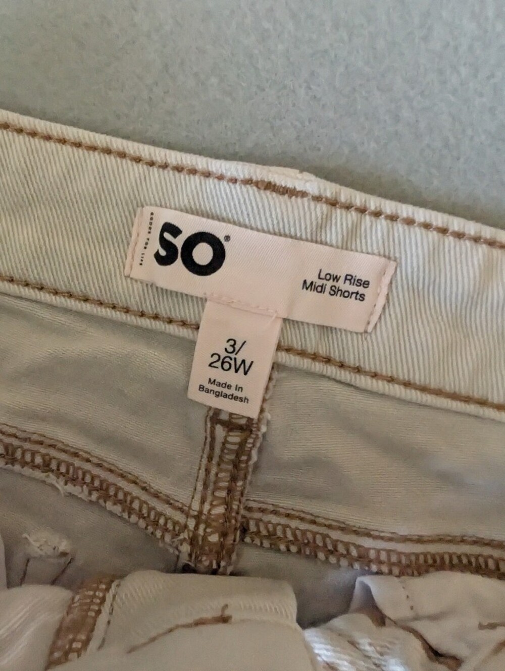 Low Rise Distressed Raw Hem Cream Denim Midi Jean Shorts Contrast Stitch Sz 3/26 image 6